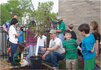 C2011_52240_Children's Discovery Garden 01